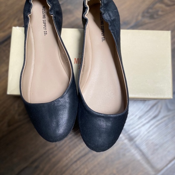 Shoes - Picture 5 of 5